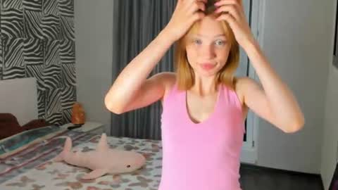 Kira online show from July 20, 2026, 7:38 pm