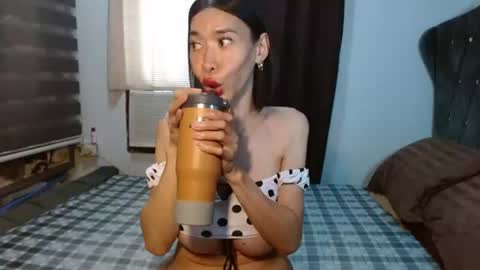 1perfectmodel online show from June 10, 2026, 12:00 am