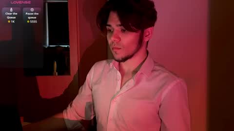 1roberttt online show from May 30, 2026, 10:07 pm
