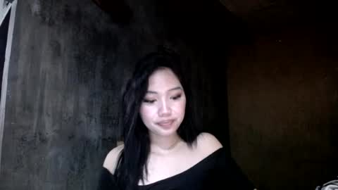 Snapshot of _ellevivien chatting on July 11, 2026, 5:59 pm Elle online show from July 11, 2026, 5:59 pm