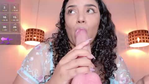 Snapshot of _emily_perez chatting on May 31, 2026, 8:10 pm _emily_perez online show from May 31, 2026, 8:10 pm