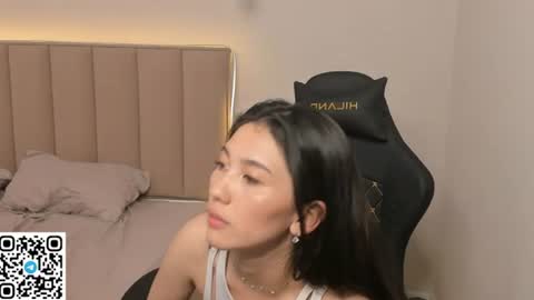 _iris_on_cam_ online show from July 11, 2026, 4:21 pm