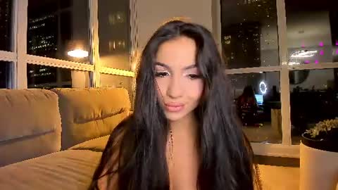 Lynna online show from July 28, 2026, 1:34 am