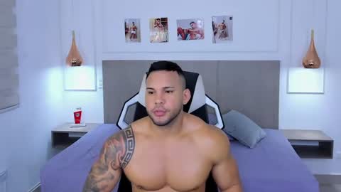 _matthew_santos_ online show from August 5, 2026, 11:06 pm