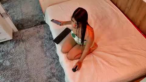 Mia online show from August 5, 2026, 7:06 pm