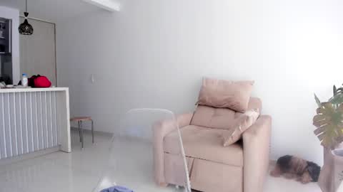 _mia_peach online show from June 30, 2026, 6:31 pm