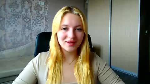 Melanie online show from June 25, 2026, 11:59 am