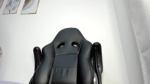 _molly_rosse_ online show from July 24, 2026, 12:03 pm