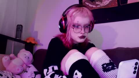Nicole online show from July 2, 2026, 2:34 pm