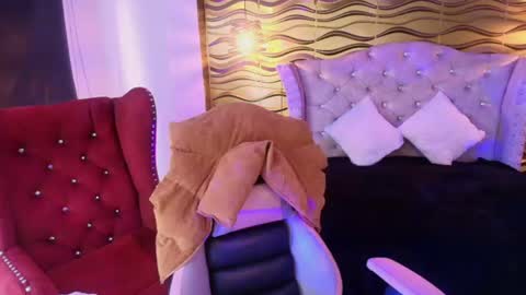 Nina Harpper online show from July 10, 2026, 12:41 pm