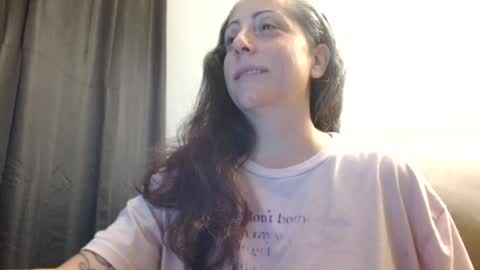 Sara Lynn online show from August 2, 2026, 4:00 am