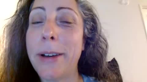 Sara Lynn online show from August 10, 2026, 4:16 am