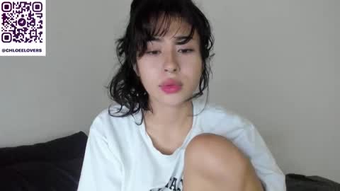 Snapshot of _scarletgirl_ chatting on March 16, 2026, 3:34 am Chloee online show from March 16, 2026, 3:34 am