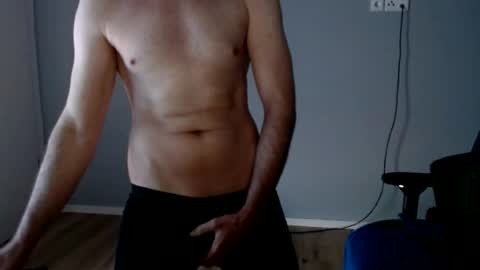 _vunux_ online show from July 9, 2026, 8:29 am