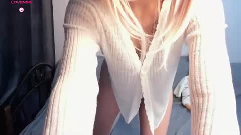 Mia online show from July 19, 2026, 8:23 pm