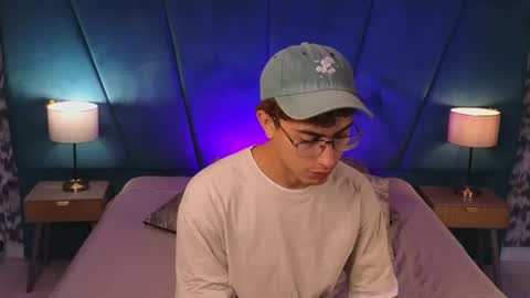 Aaron Ezequiel online show from July 19, 2026, 12:09 pm