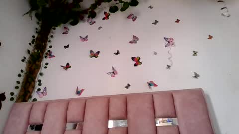 abby_moss_2 online show from July 25, 2026, 5:10 pm