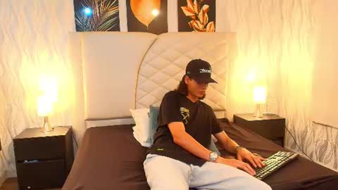 Snapshot of abravanel_sefardi chatting on June 22, 2026, 9:01 pm Abrovanel online show from June 22, 2026, 9:01 pm