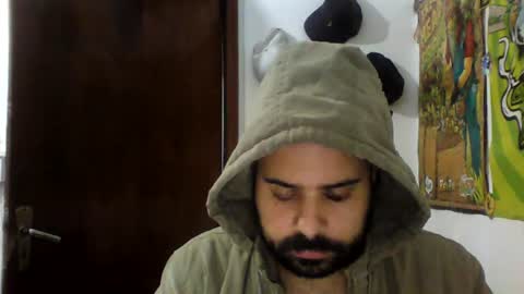 Snapshot of absinnto2016 chatting on June 17, 2026, 1:12 pm Luke 33 online show from June 17, 2026, 1:12 pm
