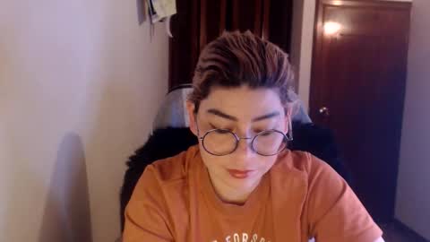 adan_romanoff online show from June 7, 2026, 5:44 am
