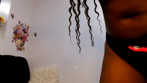 Snapshot of addictive_lola chatting on July 19, 2026, 4:11 pm Lola online show from July 19, 2026, 4:11 pm