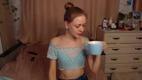 Lina online show from June 23, 2026, 1:09 pm