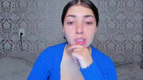 Adriana online show from July 10, 2026, 6:43 pm
