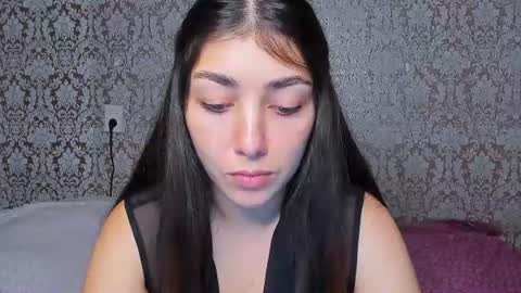 Adriana online show from August 3, 2026, 7:39 pm