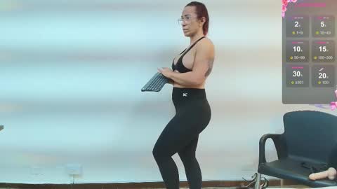 Snapshot of agatha_fit chatting on December 18, 2025, 1:11 am AGATHA online show from December 18, 2025, 1:11 am