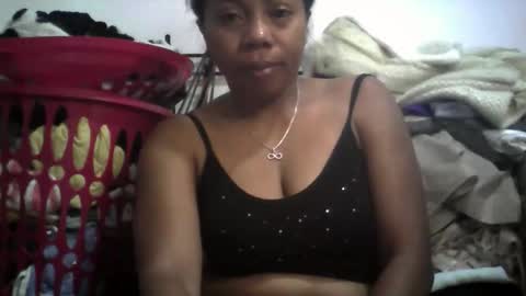 Snapshot of aicha_boobs chatting on May 18, 2026, 12:51 am Aicha boobs online show from May 18, 2026, 12:51 am