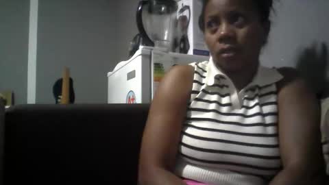 Snapshot of aicha_boobs chatting on May 30, 2026, 12:52 am Aicha boobs online show from May 30, 2026, 12:52 am