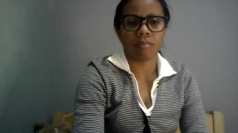 Aicha boobs online show from July 16, 2026, 4:02 pm