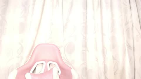 Ailyn online show from May 25, 2026, 10:27 pm