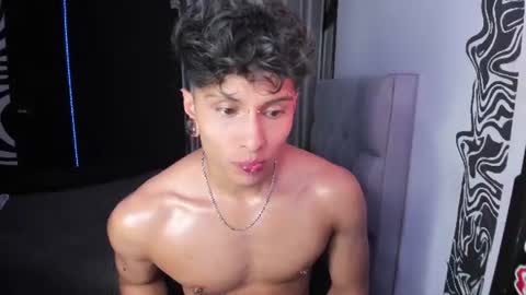 Ander uwu online show from June 25, 2026, 3:39 am