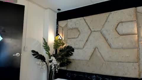aleja__slav3 online show from June 19, 2026, 10:24 pm
