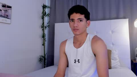 alejo_exotic online show from May 27, 2026, 12:35 pm
