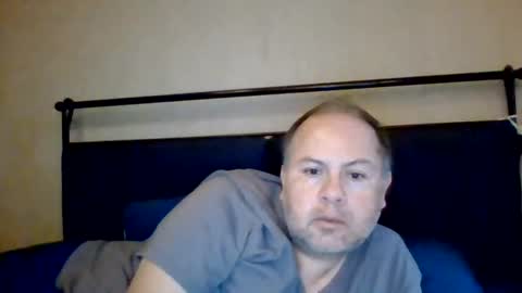aleveg__101 online show from July 5, 2026, 12:39 am