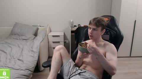 Snapshot of alex_gotcha chatting on July 14, 2026, 9:09 pm Alex online show from July 14, 2026, 9:09 pm