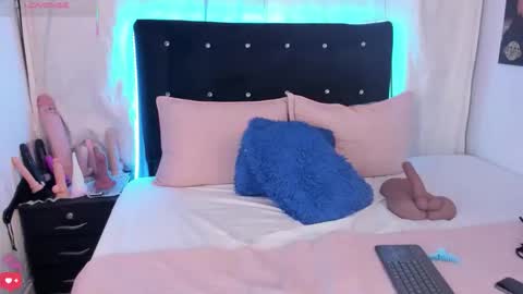 Snapshot of alexandranovaa chatting on May 20, 2026, 8:59 pm Alexandra novaa online show from May 20, 2026, 8:59 pm