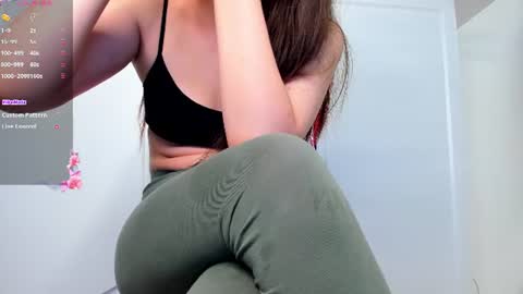 Snapshot of alexialuxe chatting on June 19, 2026, 8:45 pm alexialuxe online show from June 19, 2026, 8:45 pm