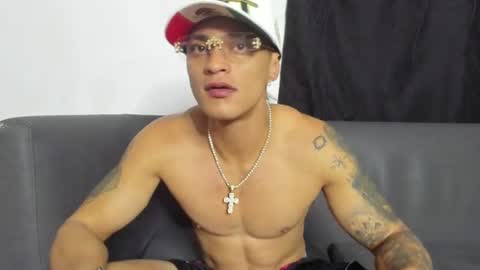 ALEX ROYCE  online show from June 23, 2026, 2:09 am