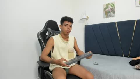 alexx_cum18 online show from June 10, 2026, 4:23 am