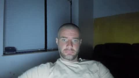 alfiesolomons87 online show from May 28, 2026, 8:17 pm