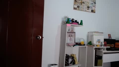 Snapshot of alia054 chatting on May 2, 2026, 11:59 am Alia online show from May 2, 2026, 11:59 am