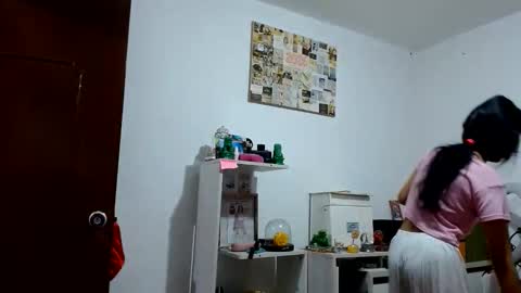 Snapshot of alia054 chatting on May 22, 2026, 11:16 am Alia online show from May 22, 2026, 11:16 am