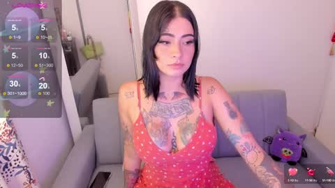 CINNAMON GIRL online show from December 5, 2024, 8:55 pm