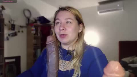 Snapshot of alisa_u chatting on June 26, 2026, 10:03 pm alisa_u online show from June 26, 2026, 10:03 pm