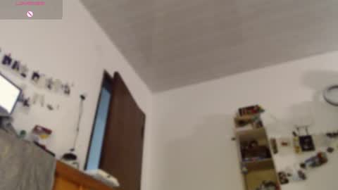 Snapshot of alisa_u chatting on July 21, 2026, 9:50 pm alisa_u online show from July 21, 2026, 9:50 pm