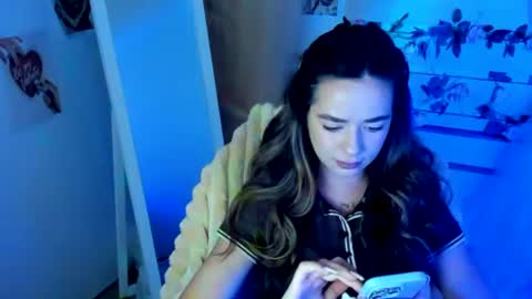 Snapshot of allana_dream chatting on June 23, 2026, 6:33 am Allana online show from June 23, 2026, 6:33 am