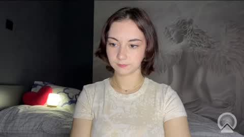 amalia_lambert13 online show from May 22, 2026, 7:19 pm